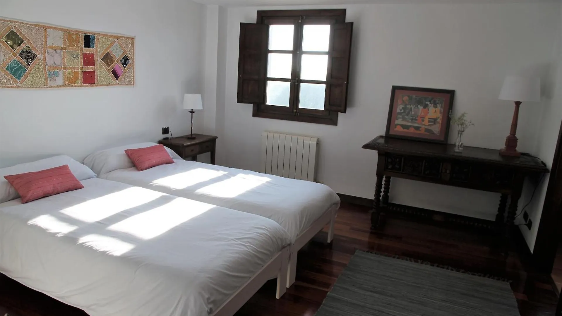 Caserio Mahasti Butron Casa de Férias