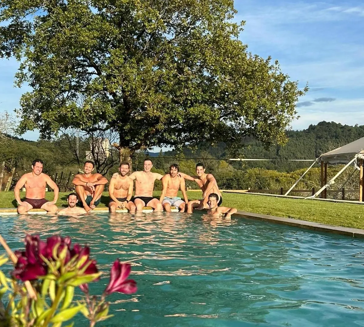 Caserio Mahasti Butron Casa de Férias
